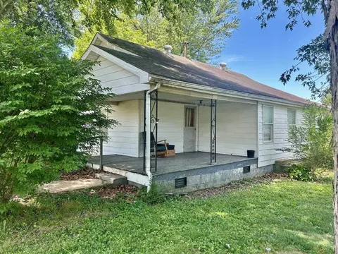 305 N Tyler St, Morgantown, KY 42261