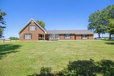 1135 Glen Logsdon Rd, Horse Cave, KY 42749