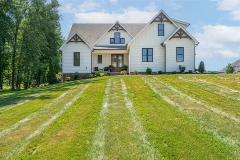 204 Cottage Stone Blvd, Alvaton, KY 42122