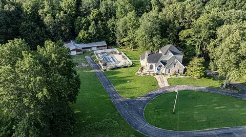 460 W G Talley Rd, Alvaton, KY 42122