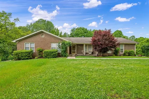 2825 Old Scottsville Rd, Alvaton, KY 42122