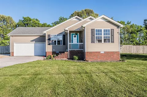 138 Kimberly Ave, Bowling Green, KY 42101