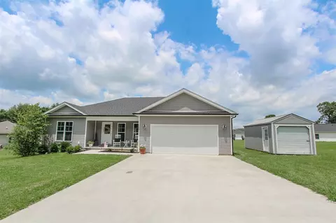 104 Creekwood Dr, Russellville, KY 42276