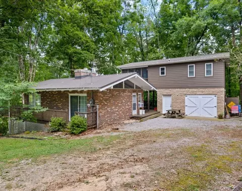 8 Juniper Ln, Mammoth Cave, KY 42259