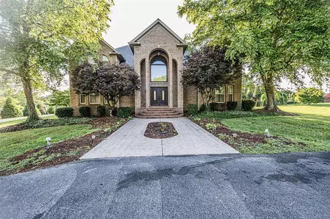1290 Rivergreen Ln, Bowling Green, KY 42103