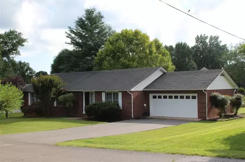 221 St Albans Dr, Bowling Green, KY 42103