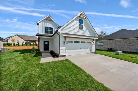 1128 Shallowford St, Bowling Green, KY 42101