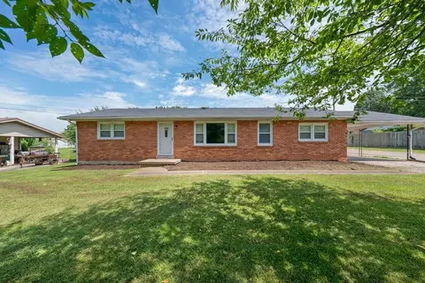912 Plum Springs Rd, Bowling Green, KY 42101