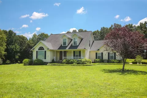 130 Church St, Beechmont, KY 42323