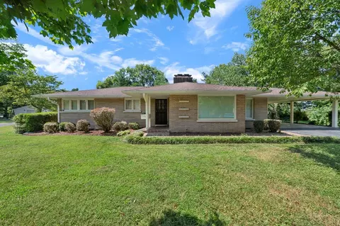 2328 Bellevue Ct, Bowling Green, KY 42101