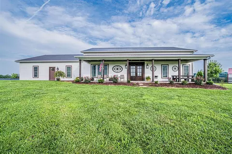 1743 Hays Smiths Grove Rd, Smiths Grove, KY 42171