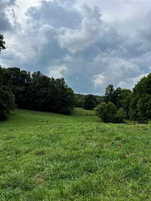 1020 W G Talley Rd, Alvaton, KY 42122