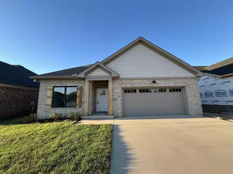 1192 Shallowford St, Bowling Green, KY 42101