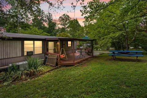 509 Lakeshore Dr, Mammoth Cave, KY 42259