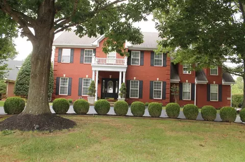 709 Wilkinson Trce, Bowling Green, KY 42103