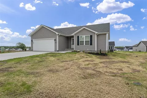 472 Lansing Ln, Bowling Green, KY 42101