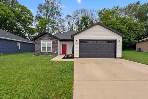 2033 Spring Lakes Cir, Bowling Green, KY 42101