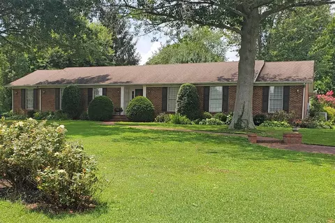 904 Mapleleaf Dr, Franklin, KY 42134