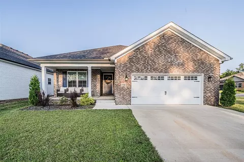 1148 County House Ln, Bowling Green, KY 42101