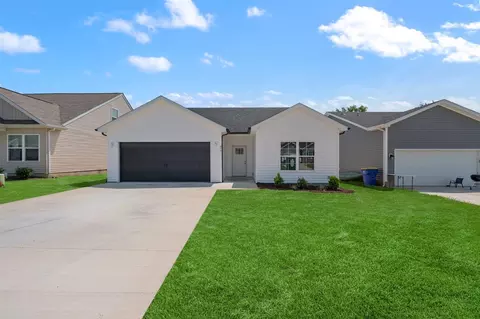 877 Mcfadin Station St, Bowling Green, KY 42103