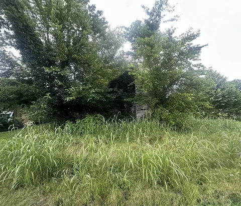 587 E 6th St, Russellville, KY 42276