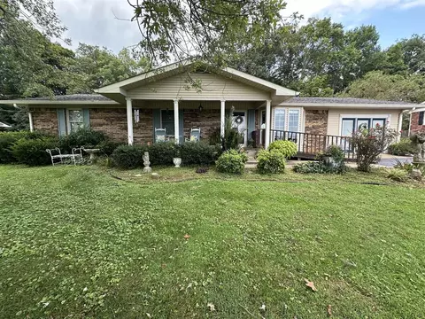 512 Skyline Dr, Edmonton, KY 42129