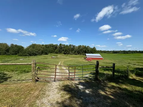 285 Wyatt Cemetery Ln, Drakesboro, KY 42337