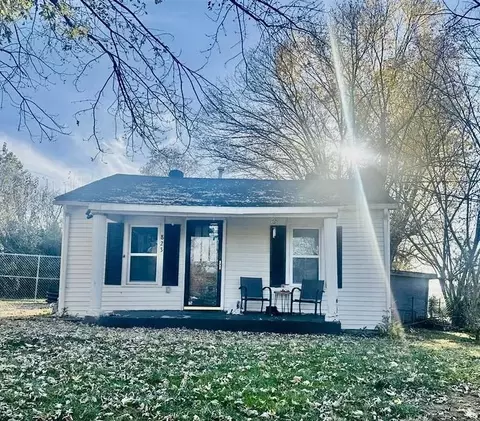 823 Glen Lily Rd, Bowling Green, KY 42101