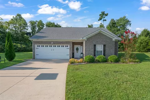221 Ashkirk Ln, Glasgow, KY 42141