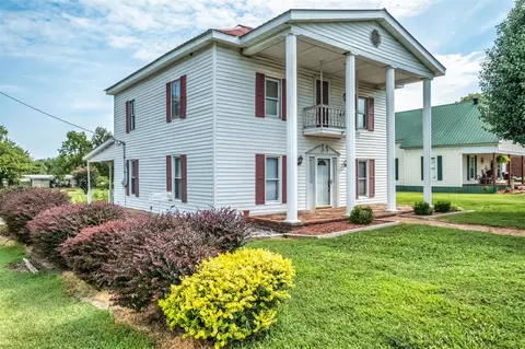 913 Stacker St, Lewisburg, KY 42256