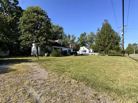 10306 Easum Rd, Louisville, KY 40299