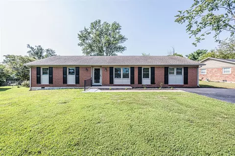 340 Pawnee Ct, Bowling Green, KY 42104