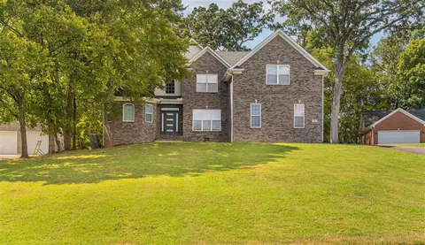 2087 Chesapeake Dr, Bowling Green, KY 42104