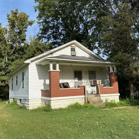 8716 W Manslick Rd, Louisville, KY 40272