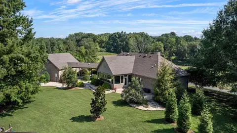 700 New Cut Rd, Bowling Green, KY 42103