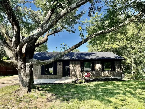 428 Shannon Ct, Bowling Green, KY 42101