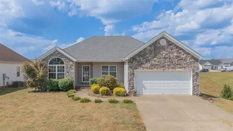 998 Wintercress Ln, Bowling Green, KY 42104