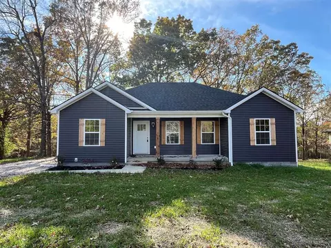 717 Sportsman Club Ln, Russellville, KY 42276