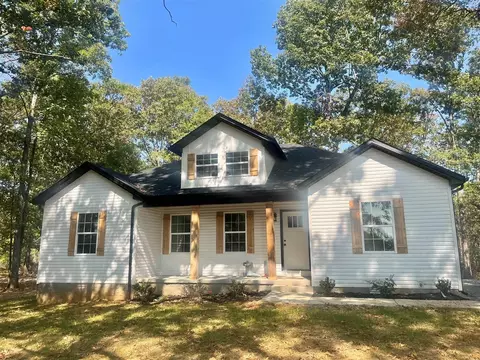 495 Hunters Cir, Russellville, KY 42276