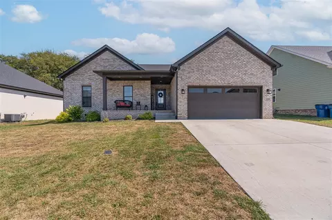 3240 S Oaks St, Bowling Green, KY 42101