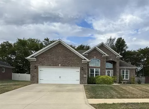 488 Montrose Ct, Bowling Green, KY 42104
