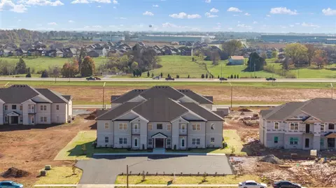 355 Hillview Mls, Bowling Green, KY 42103