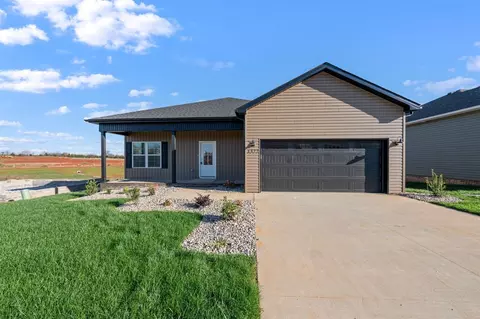 1322 Rhythm Ln, Bowling Green, KY 42101