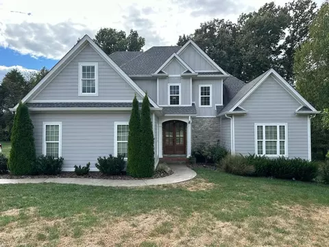 4747 Hickory Cove Ct, Bowling Green, KY 42104