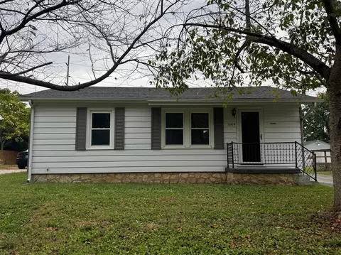 1664 Johnson Dr, Bowling Green, KY 42101
