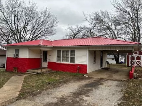 1202 E 1st St, Russellville, KY 42276