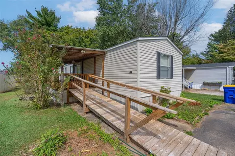 2426 Ken Bale Blvd, Bowling Green, KY 42103