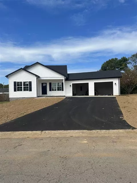 4657 Woodstone Dr, Bowling Green, KY 42101