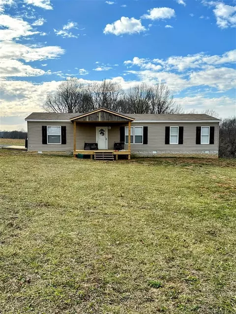485 Jefferson School Rd, Scottsville, KY 42164