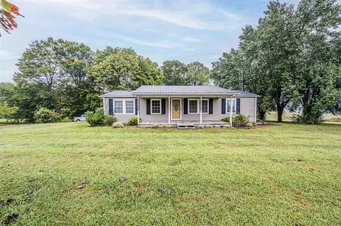 100 Clifton Church Rd, Scottsville, KY 42164